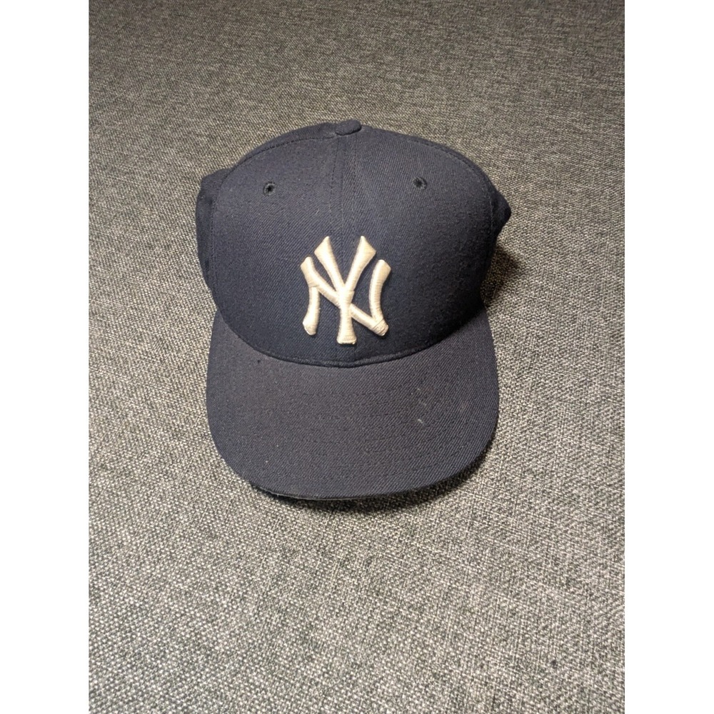 Vintage New Era New York Yankees MLB Fitted Baseball Hat Black Wool Cap‎ 7 1/8